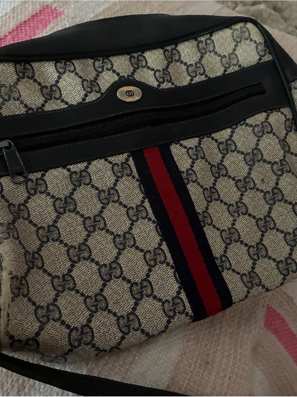 Vintage Gucci Accessory Collection GG Supreme Sherry Web Shoulder Bag 98.02.005
